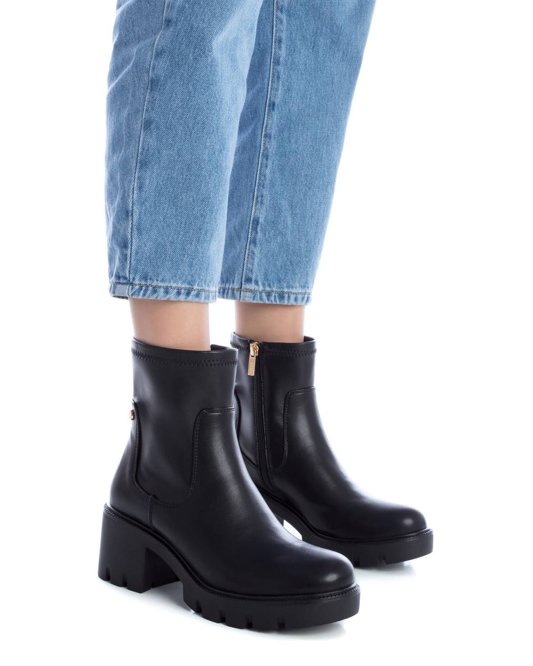 Women's Booties By XTI 141839