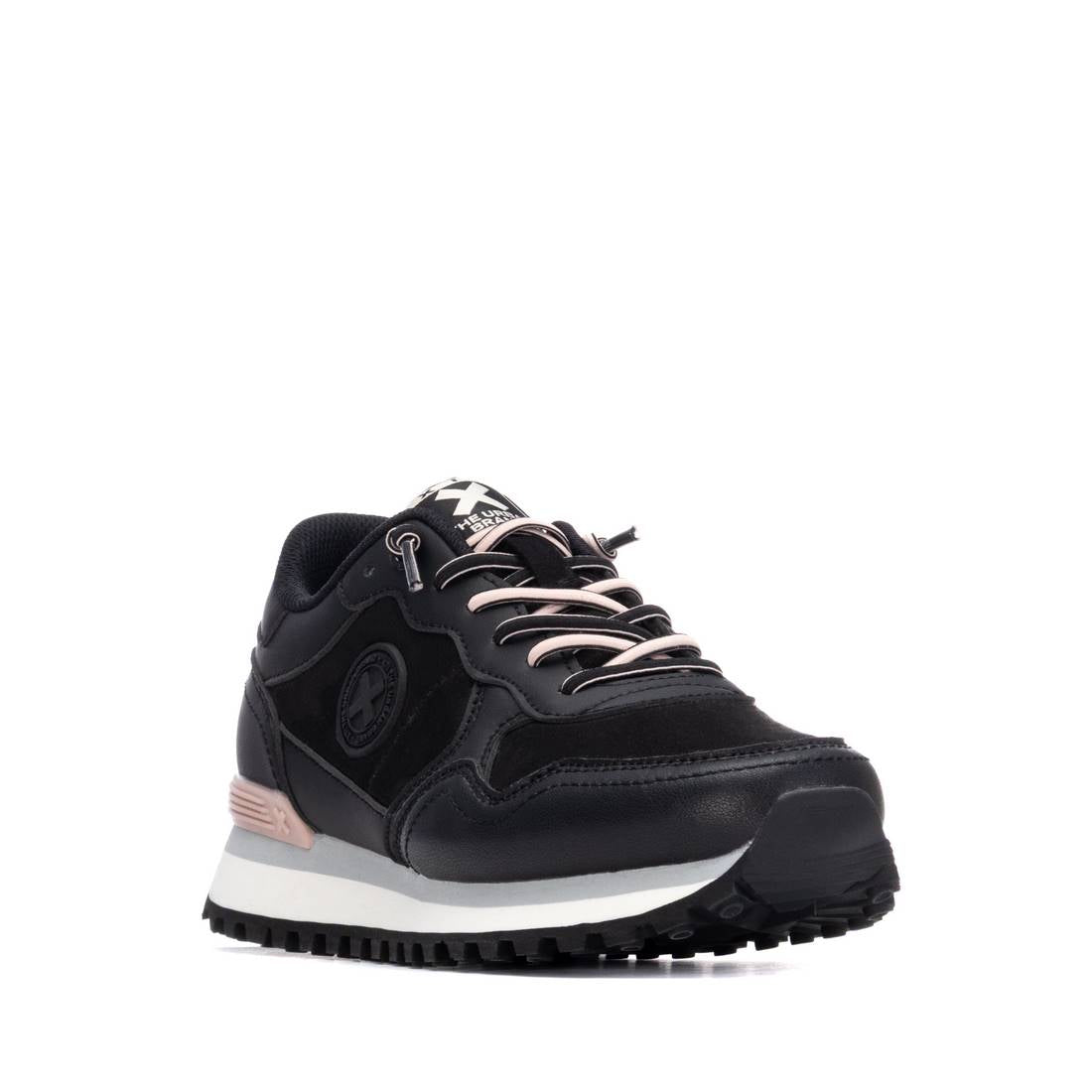 XTI Women's sneakers 144156