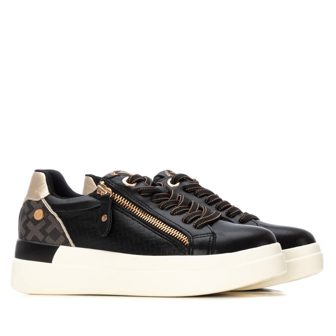 XTI Women's sneakers 144233