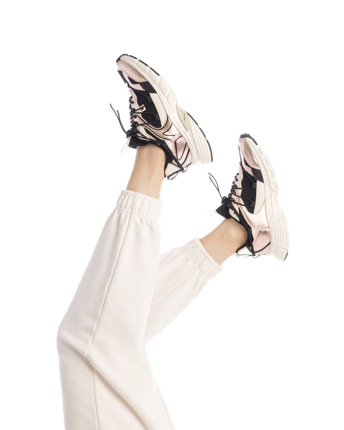 XTI Women's sneakers 144534
