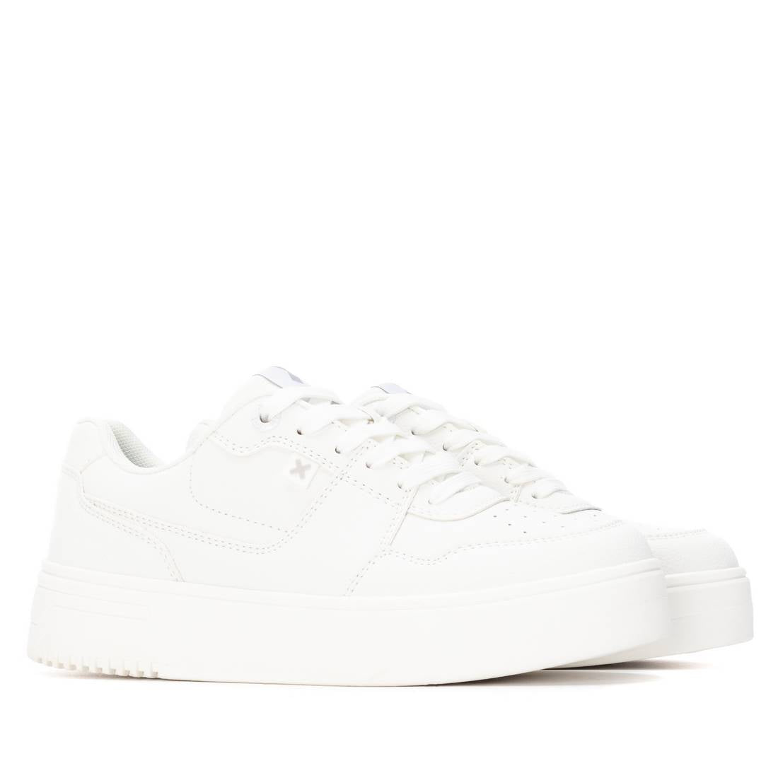 XTI Women's sneakers 144535
