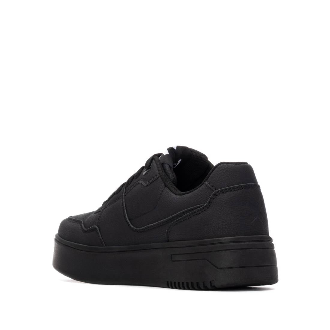 XTI Women's sneakers 144535