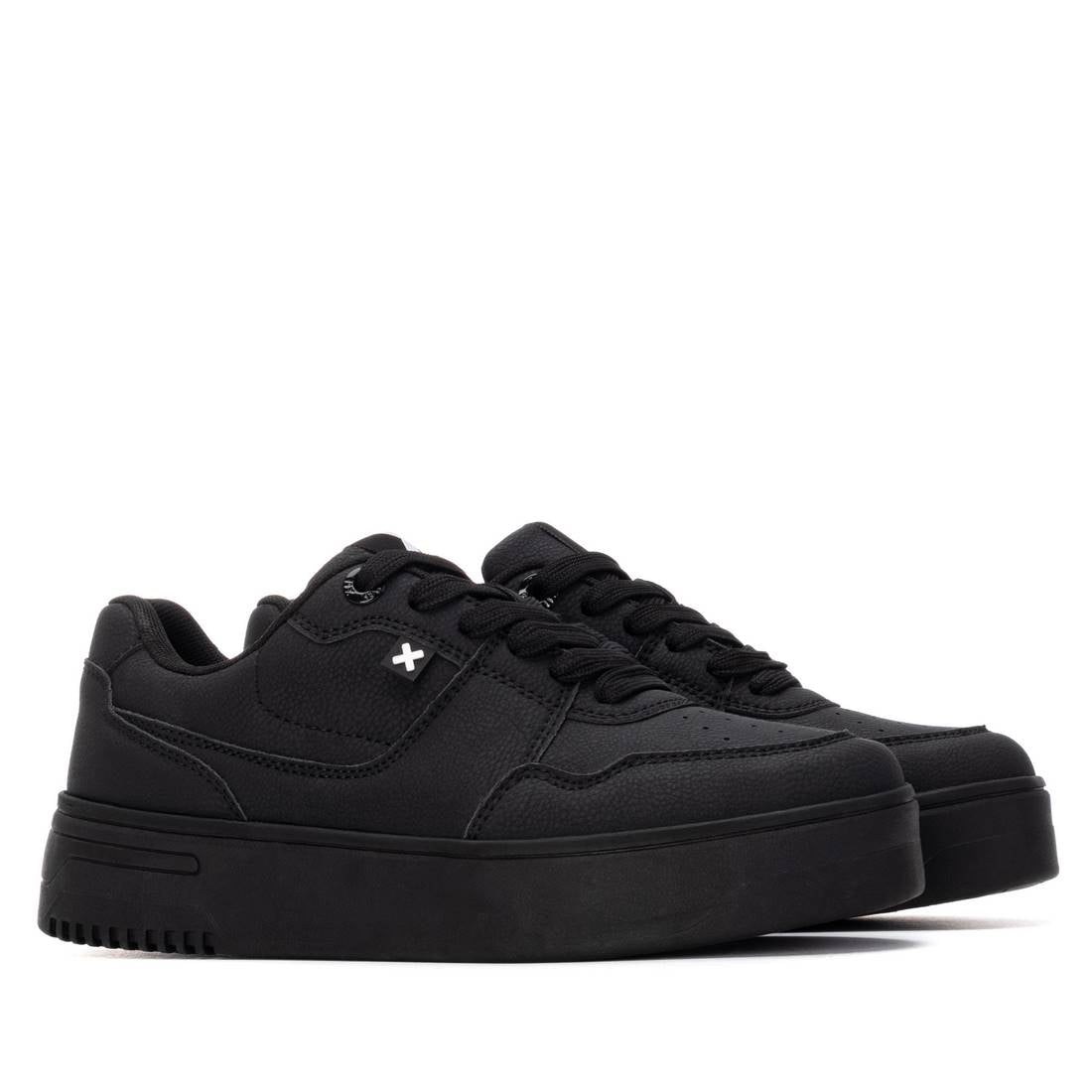 XTI Women's sneakers 144535
