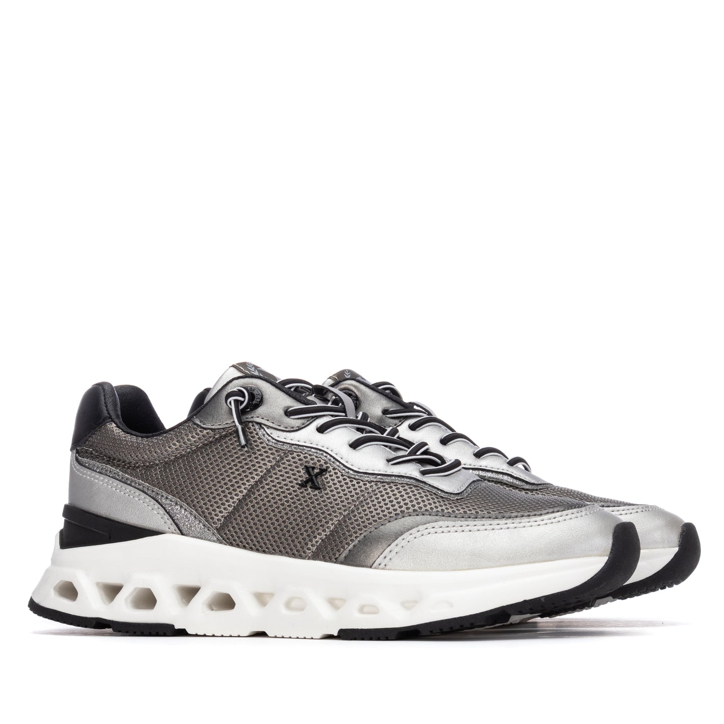 XTI Women's sneakers 144573