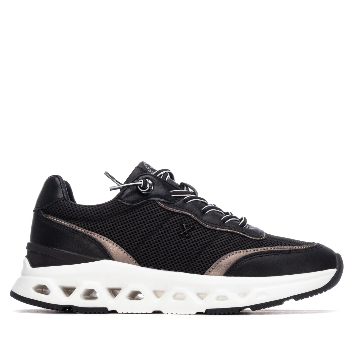 XTI Women's sneakers 144573