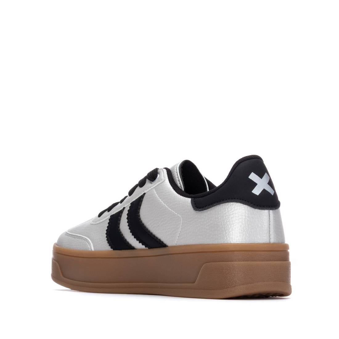 XTI Women's sneakers 144585
