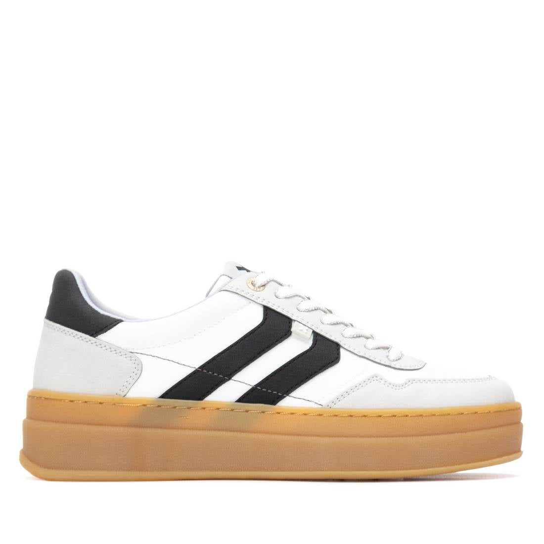 XTI Women's sneakers 144630