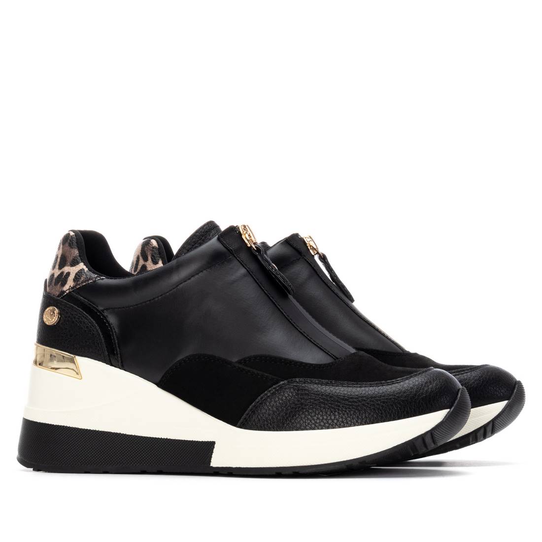 XTI Women's sneakers 144655