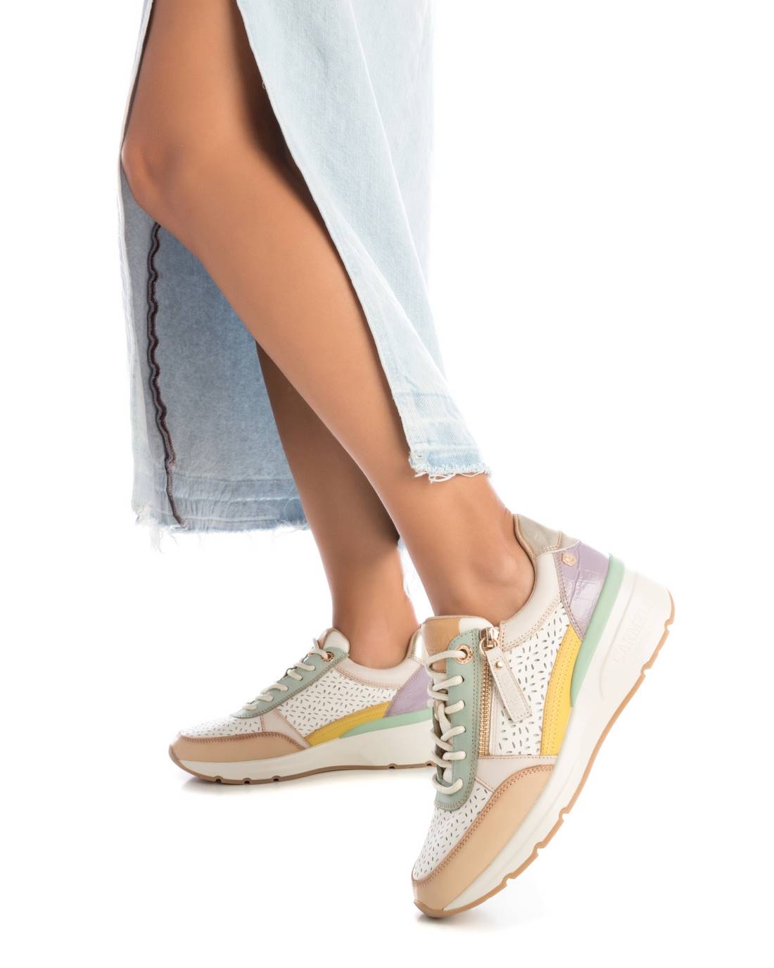 Carmela Collection Women's sneakers 161417