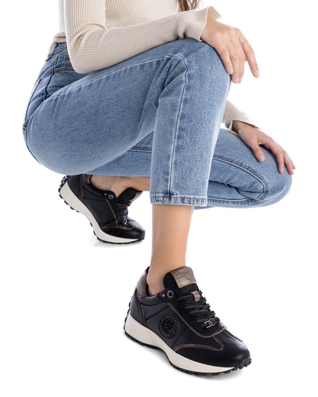 Carmela Collection Women's sneakers 161817