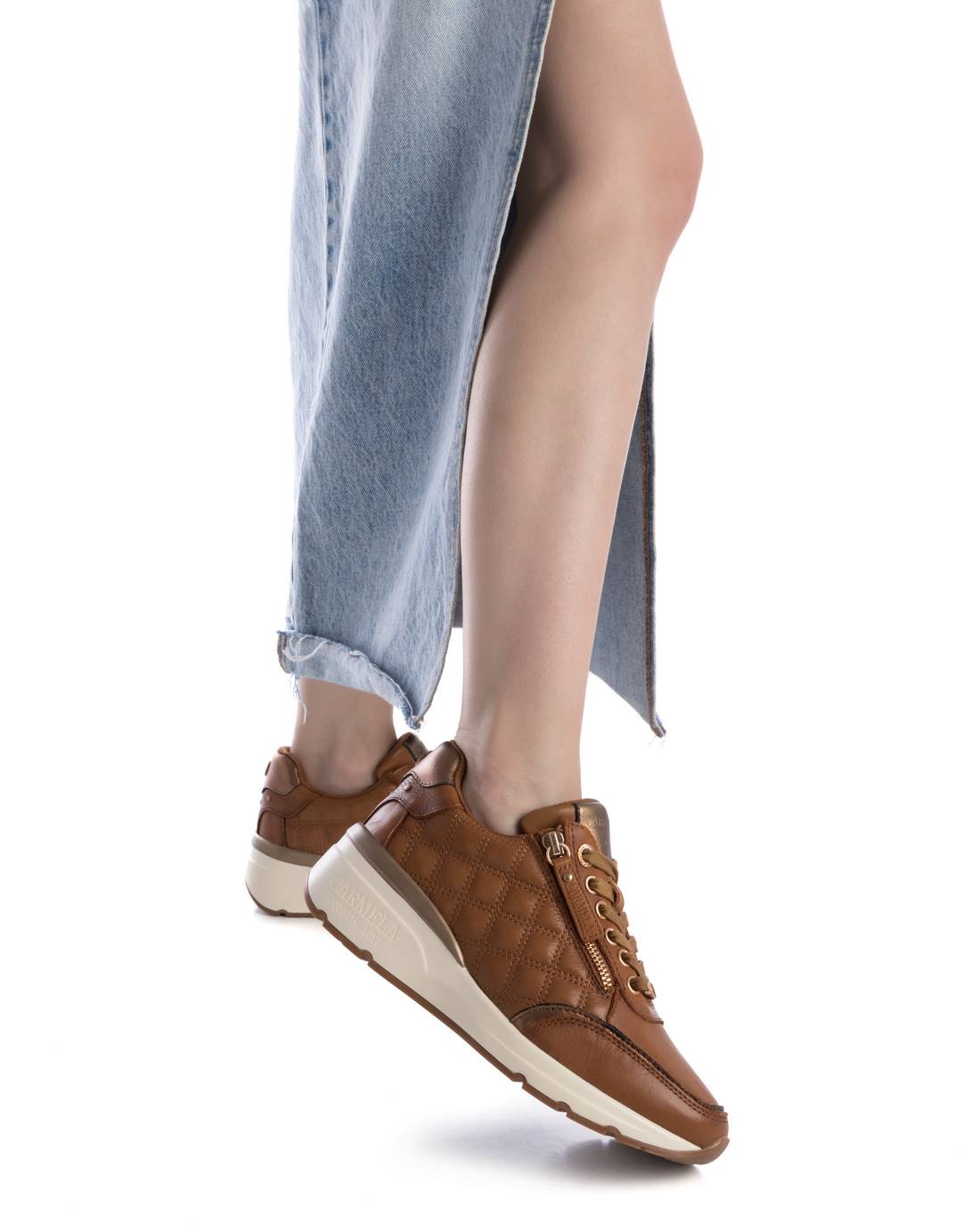 Carmela Collection Women's sneakers 161954