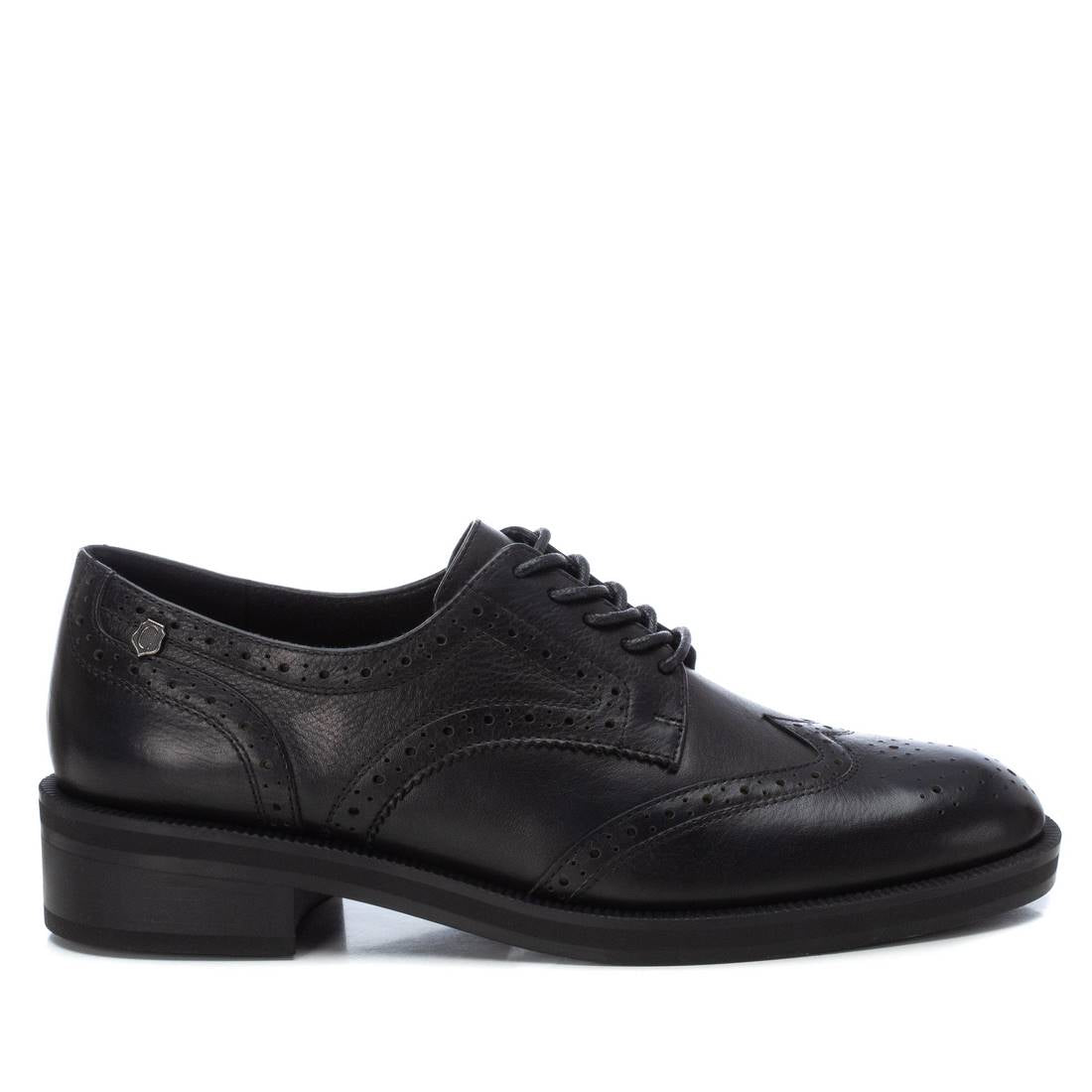 Carmela Collection Women's oxfords 161964