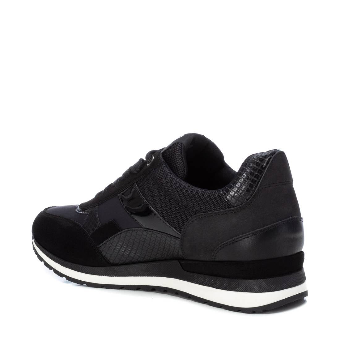 Women's Lace-Up Sneakers By XTI 170159