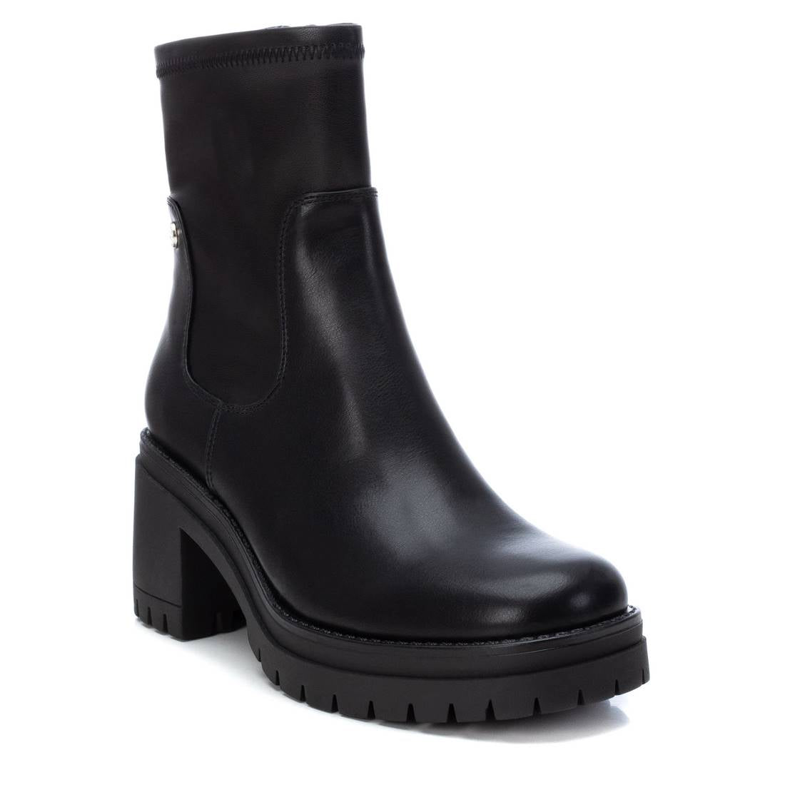 Women's Ankle Booties By XTI 140190