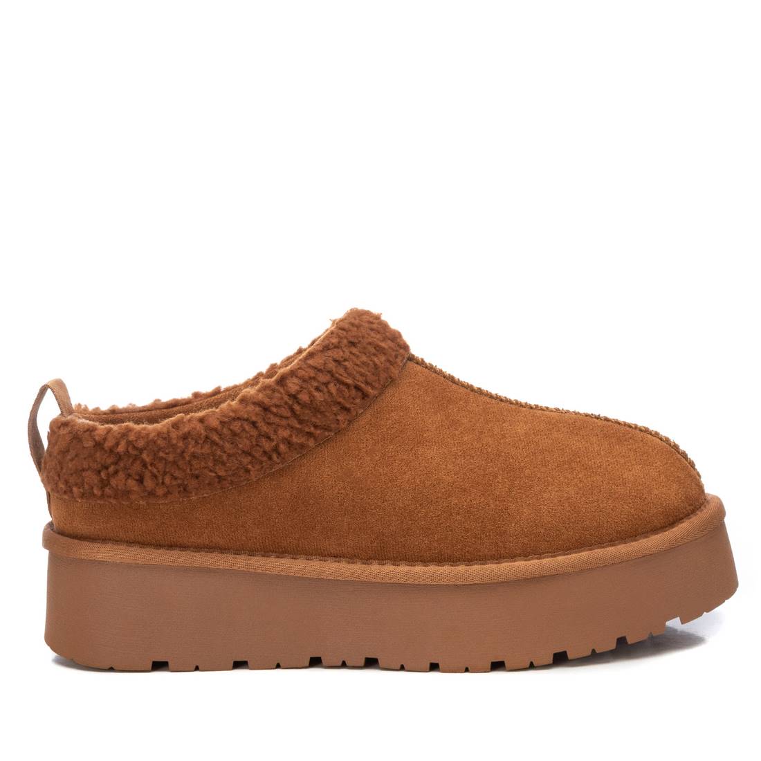 Women's Winter Suede Clogs By XTI 142185