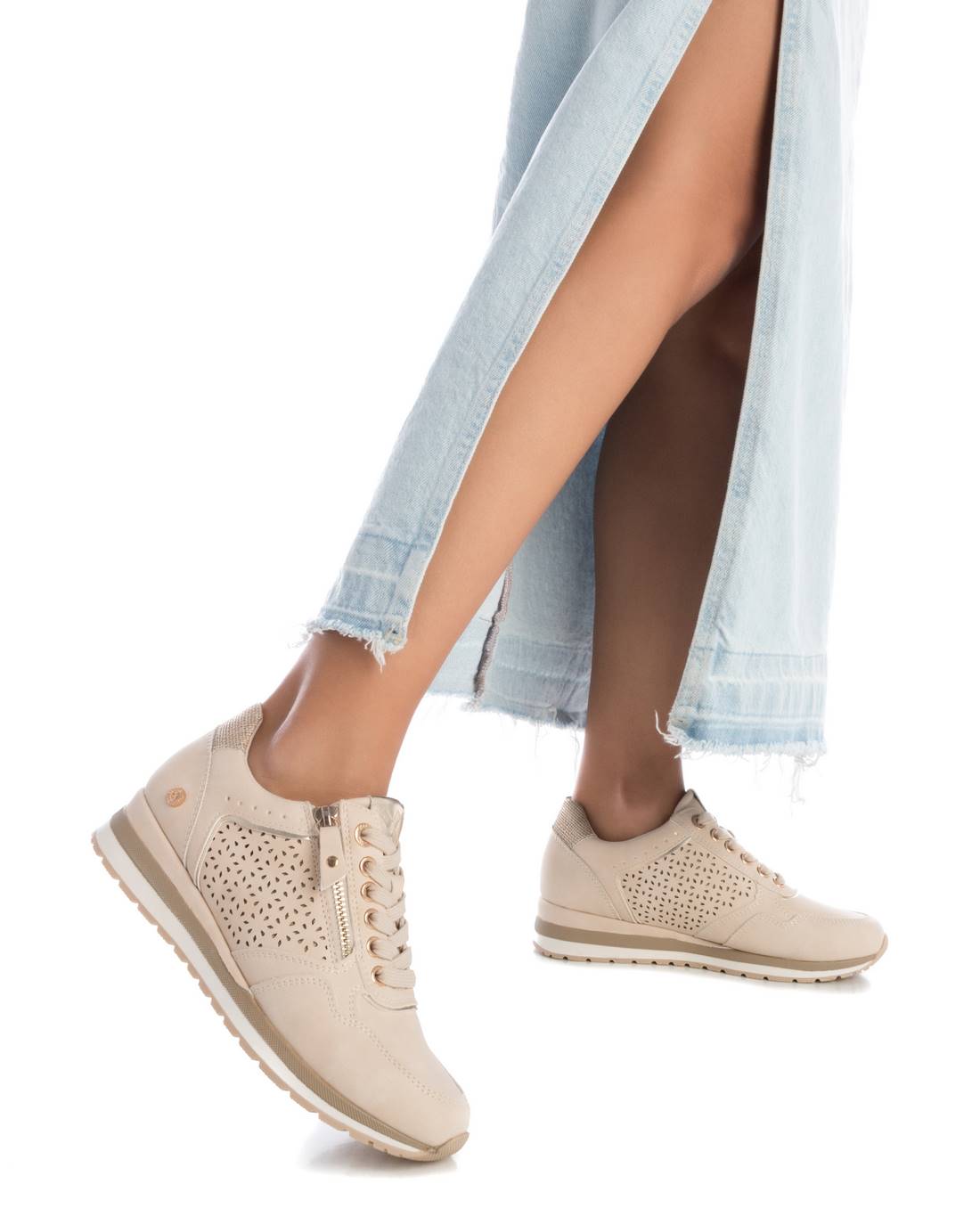 Women's Lace-Up Sneakers By XTI 142234