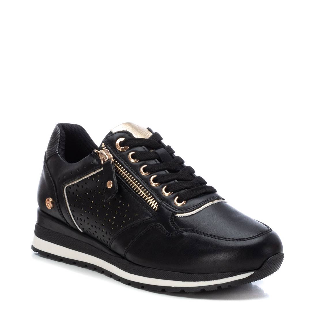 Women's Lace-Up Sneakers By XTI 142234
