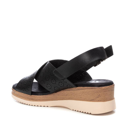 Xti BLACK PU LADIES SANDALS 143852