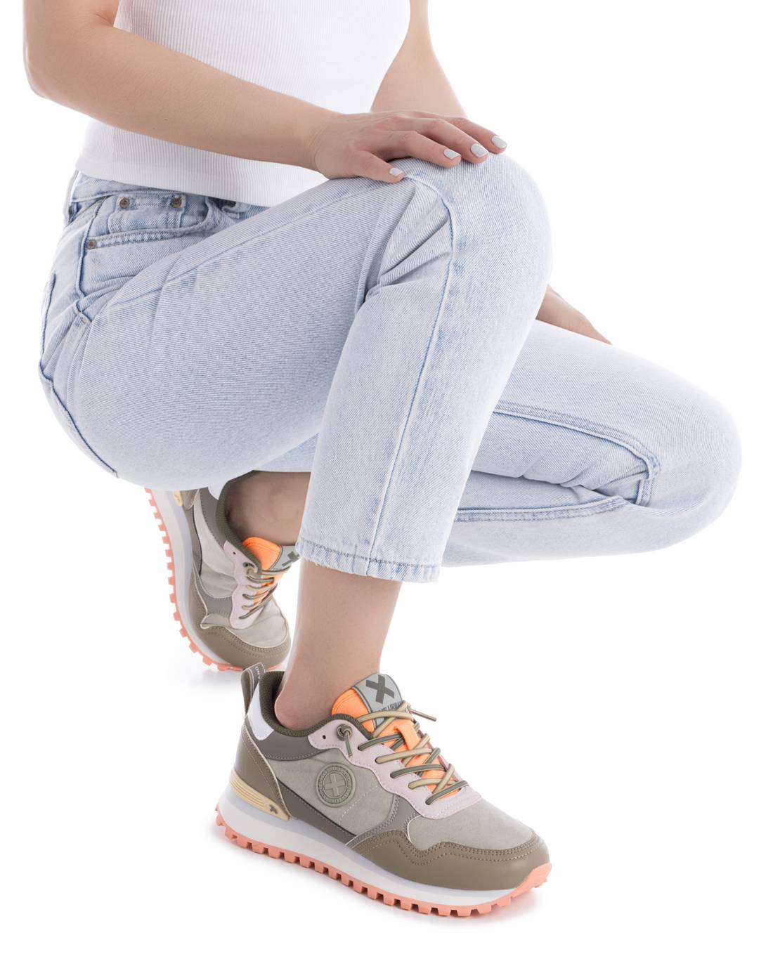 XTI Women's sneakers 144156