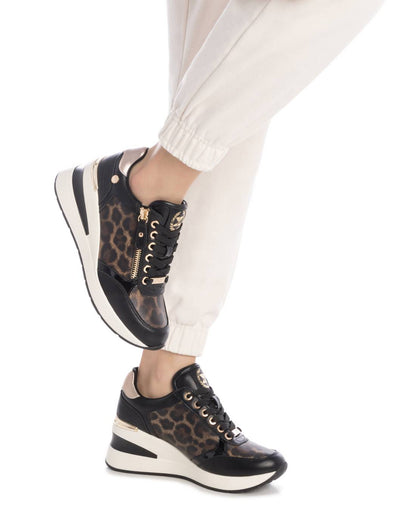XTI Women's sneakers 144378