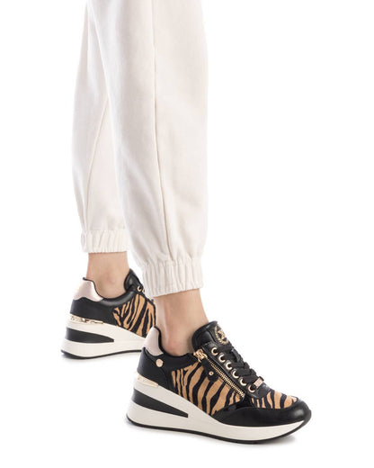 XTI Women's sneakers 144378