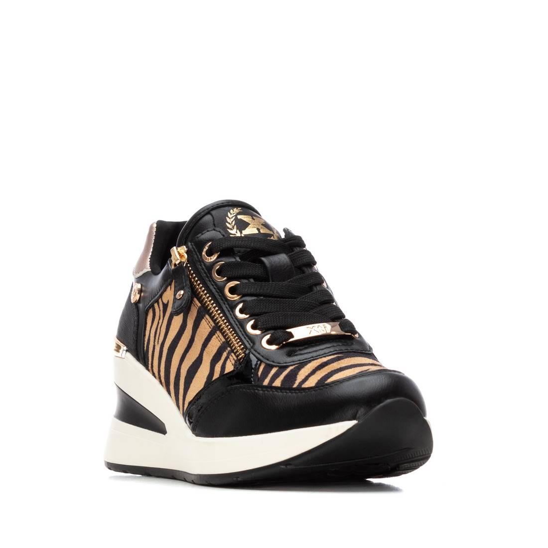 XTI Women's sneakers 144378