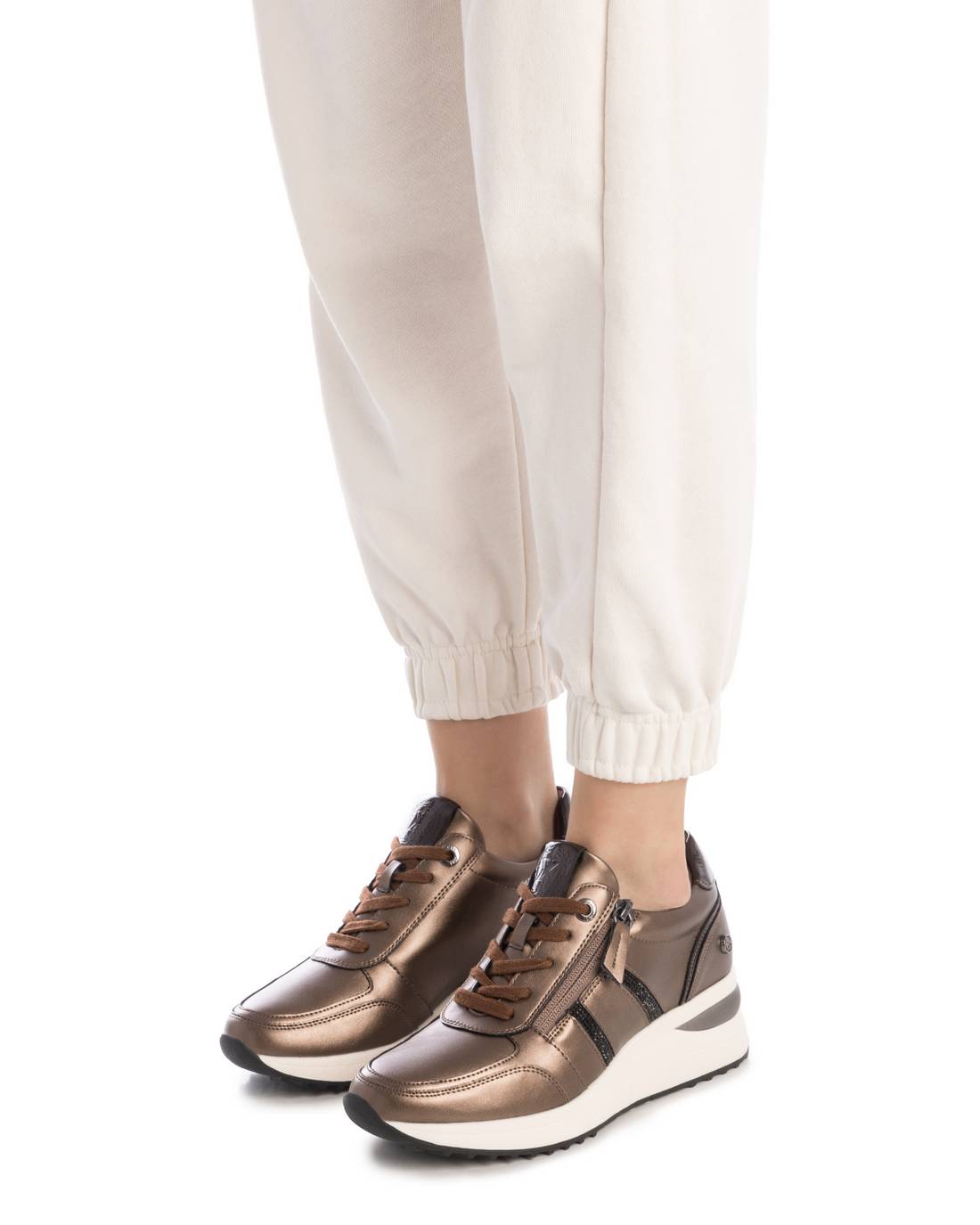 XTI Women's sneakers 144407