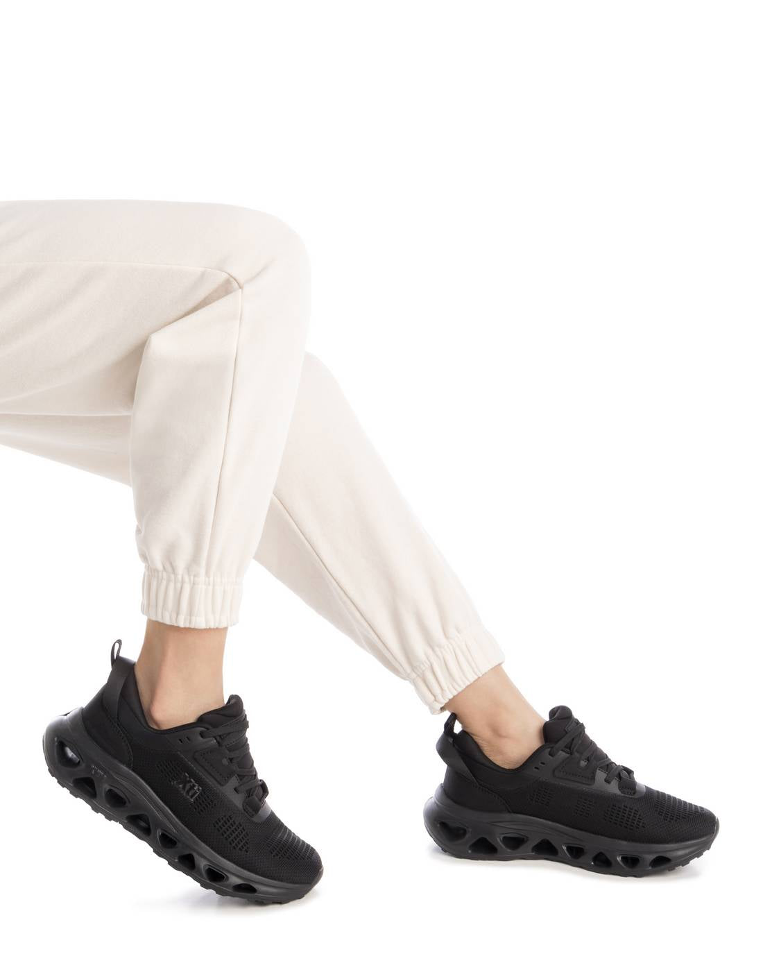 XTI Women’s sneakers 144543