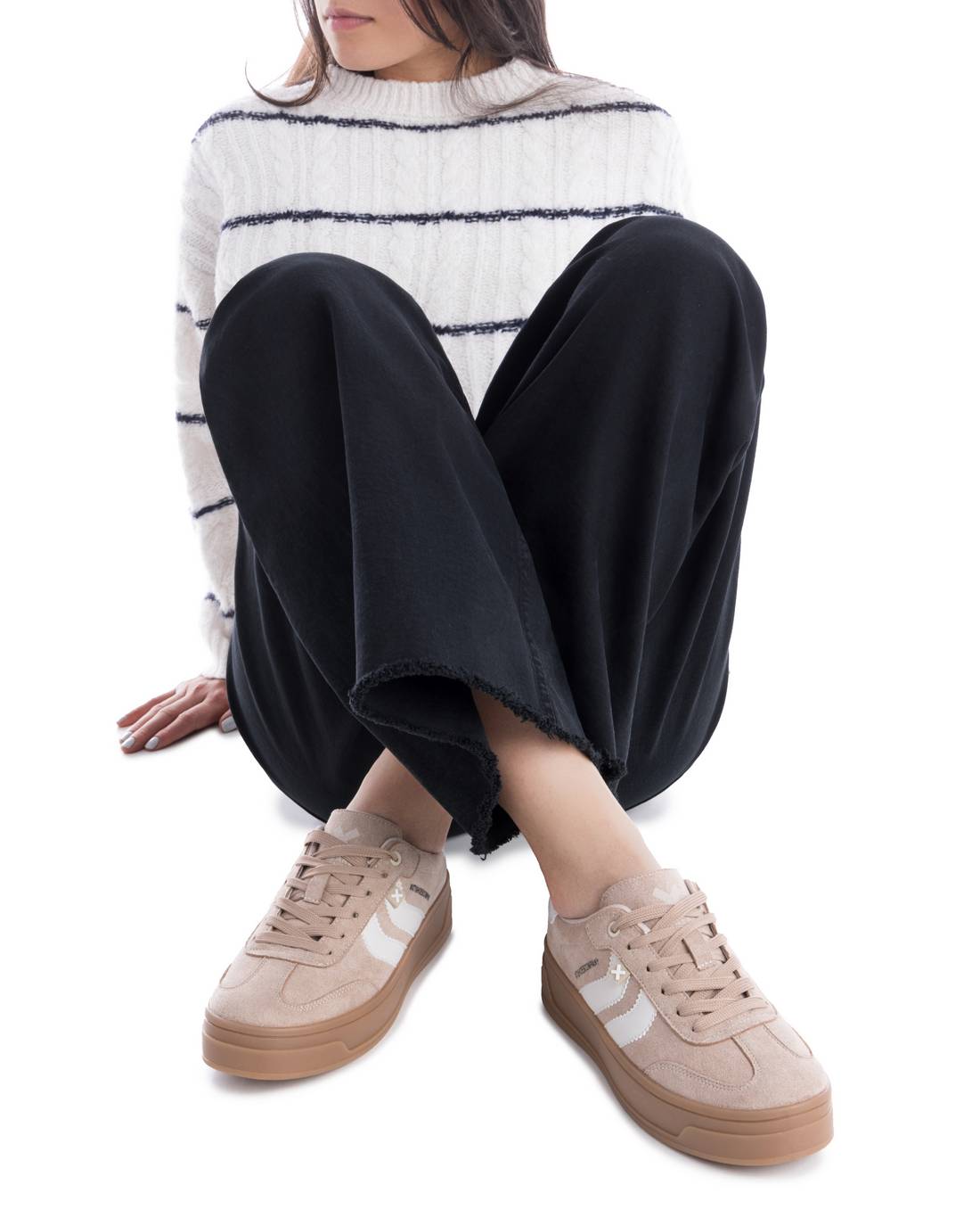 XTI Women's sneakers 144586