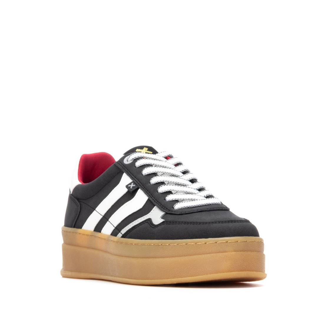 XTI Women's sneakers 144630