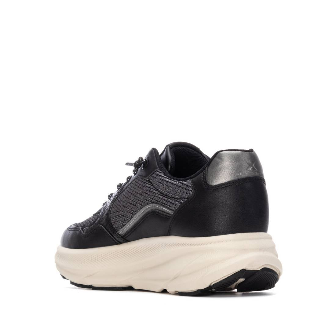 XTI Women's sneakers 144686