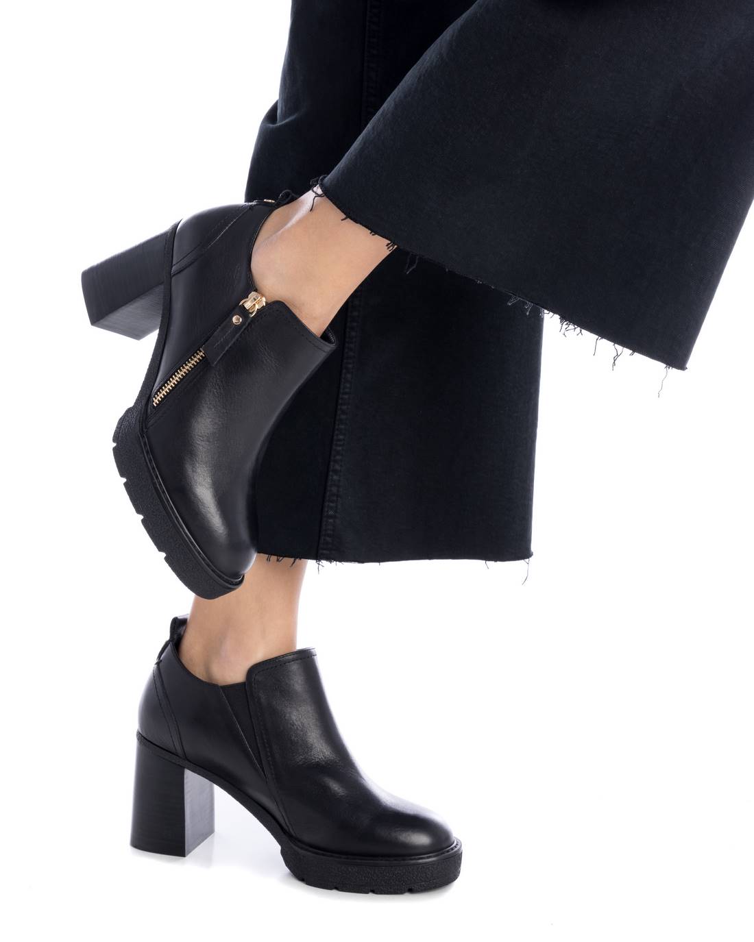 Carmela Collection Women's booties 161861
