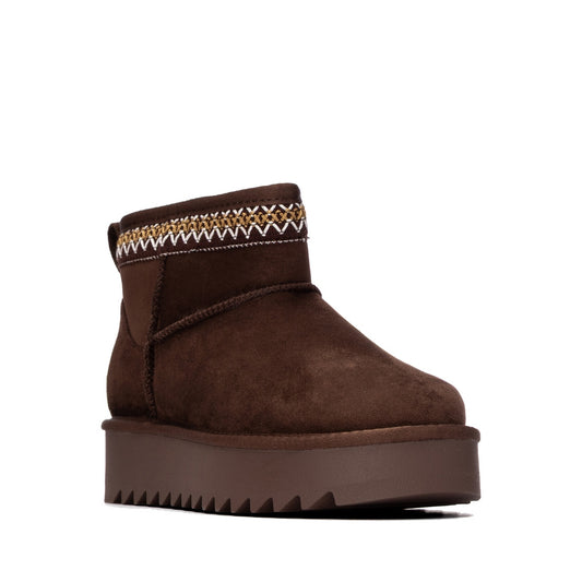 Women's Platform Suede Ankle Booties Refresh Collection By XTI 176017