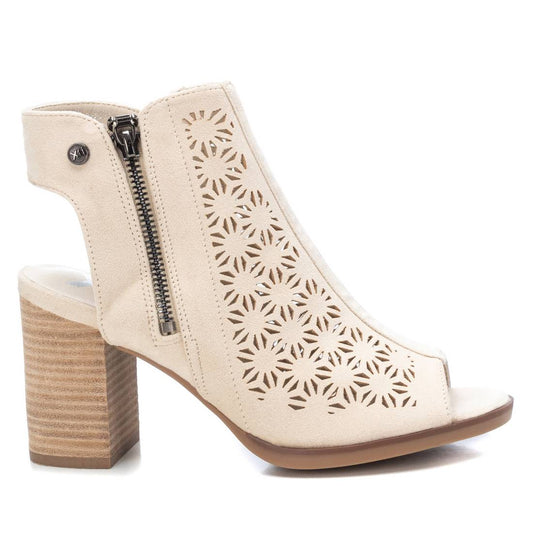 Women's Suede Sandals By XTI, 14110002 Ivory