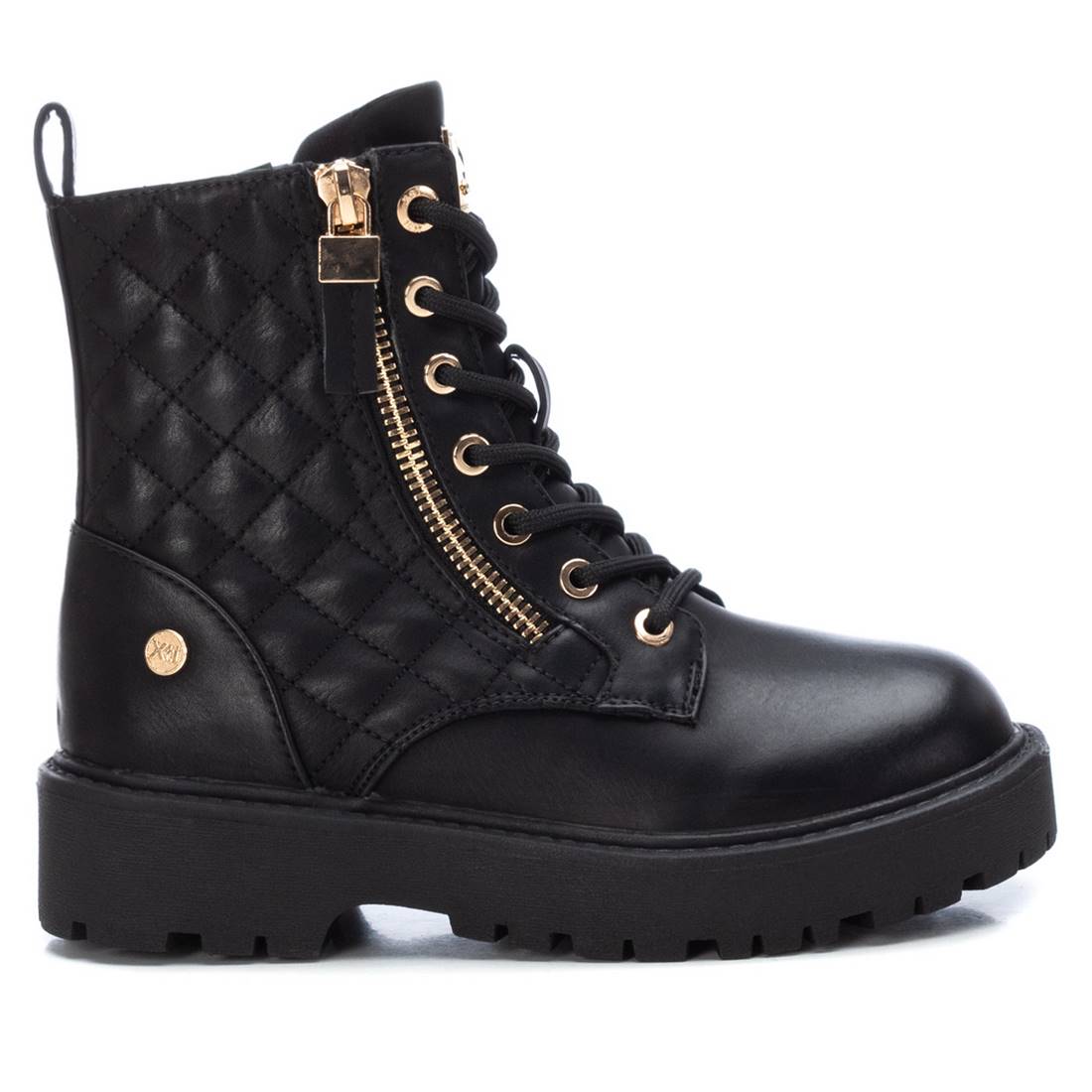 Lace-up Quilted Boots By XTI 150497