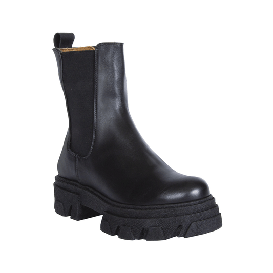 Tall Chelsea Boots By URBNKICKS A